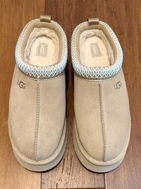 UGG Tazz II in Sand